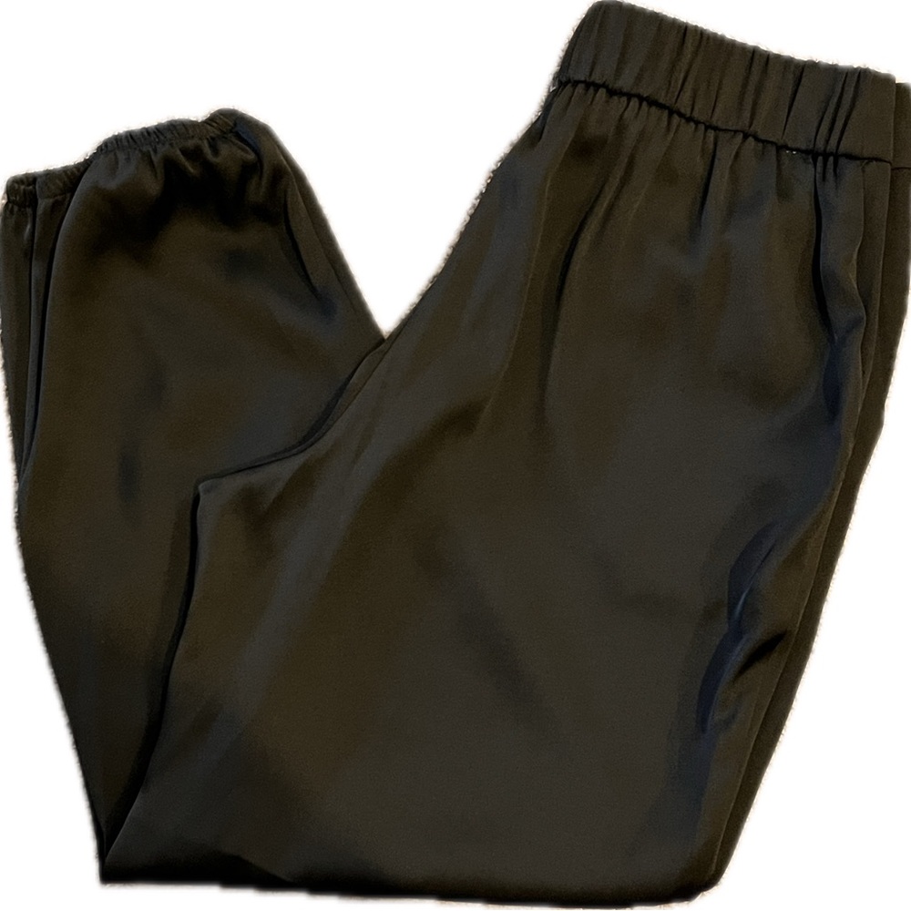 NWT Express Black Silk High-Rise Elastic Waist Jogger Pants – Size Medium